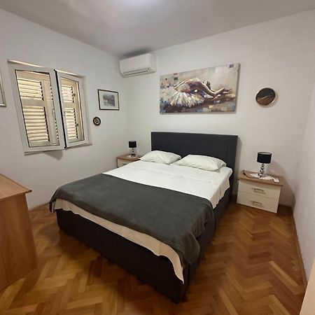 Guest House Allineeddubrovnik Choose Between Double Room Or Penthouse Or Studio Apartments Free Parking Exteriör bild