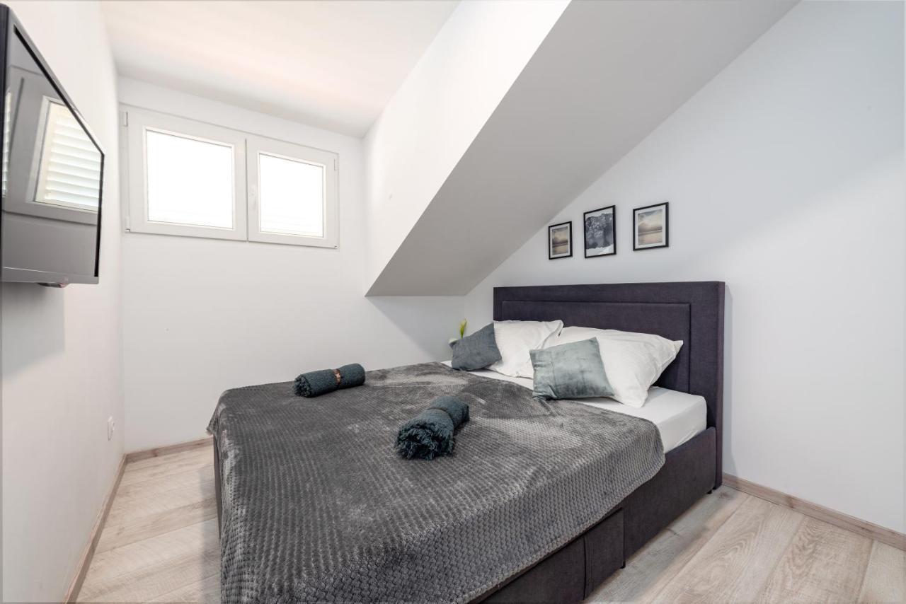 Guest House Allineeddubrovnik Choose Between Double Room Or Penthouse Or Studio Apartments Free Parking Exteriör bild