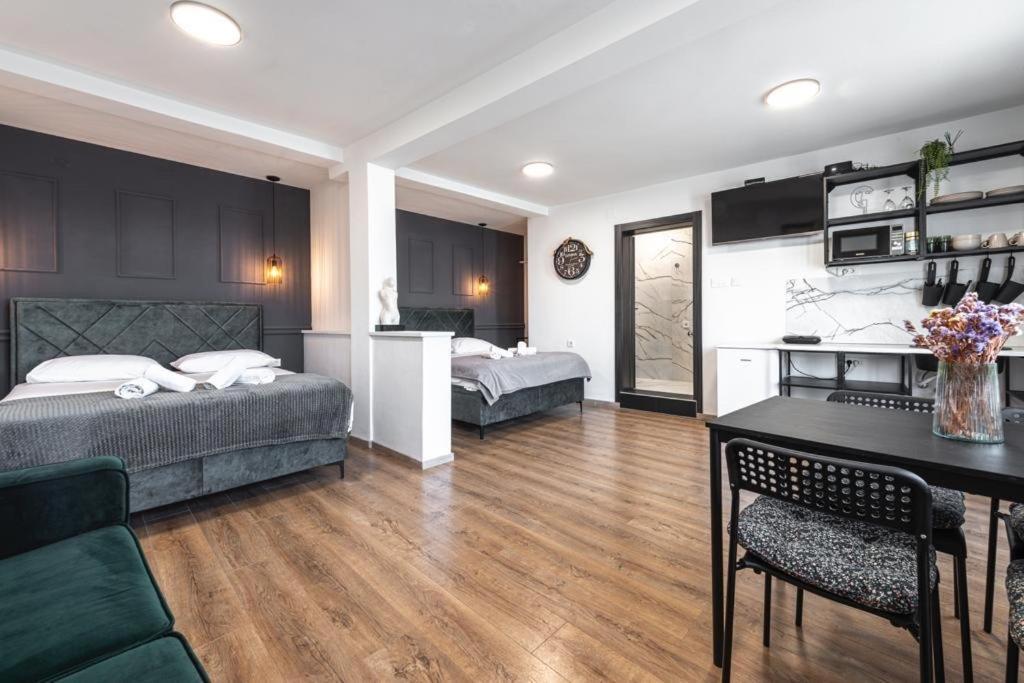 Guest House Allineeddubrovnik Choose Between Double Room Or Penthouse Or Studio Apartments Free Parking Exteriör bild