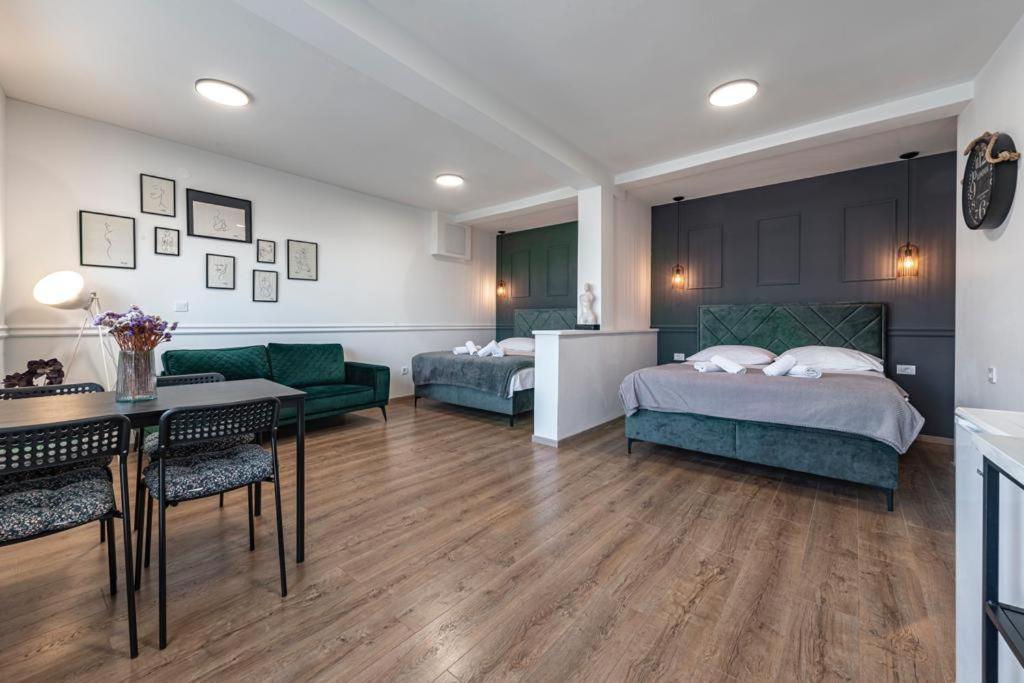 Guest House Allineeddubrovnik Choose Between Double Room Or Penthouse Or Studio Apartments Free Parking Exteriör bild